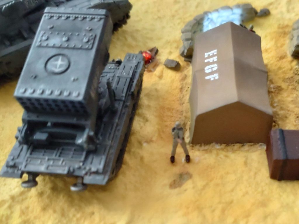 砂漠の駐屯地ー夜明けー–8枚目/制作者:む〜たん