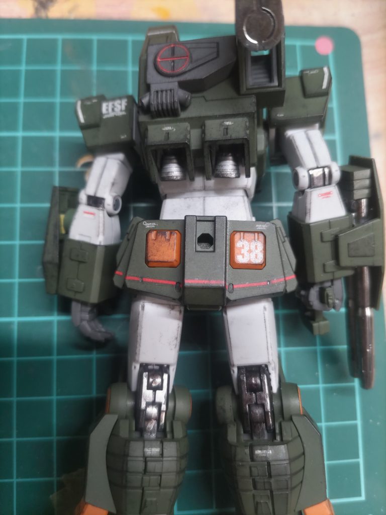 リアアーマーのちょうどいい穴