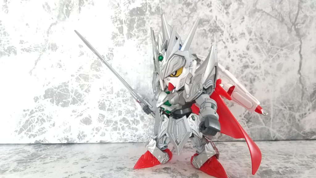 背中にマウントしたシールドから直接 抜刀させるように見せれるのも良いですよ