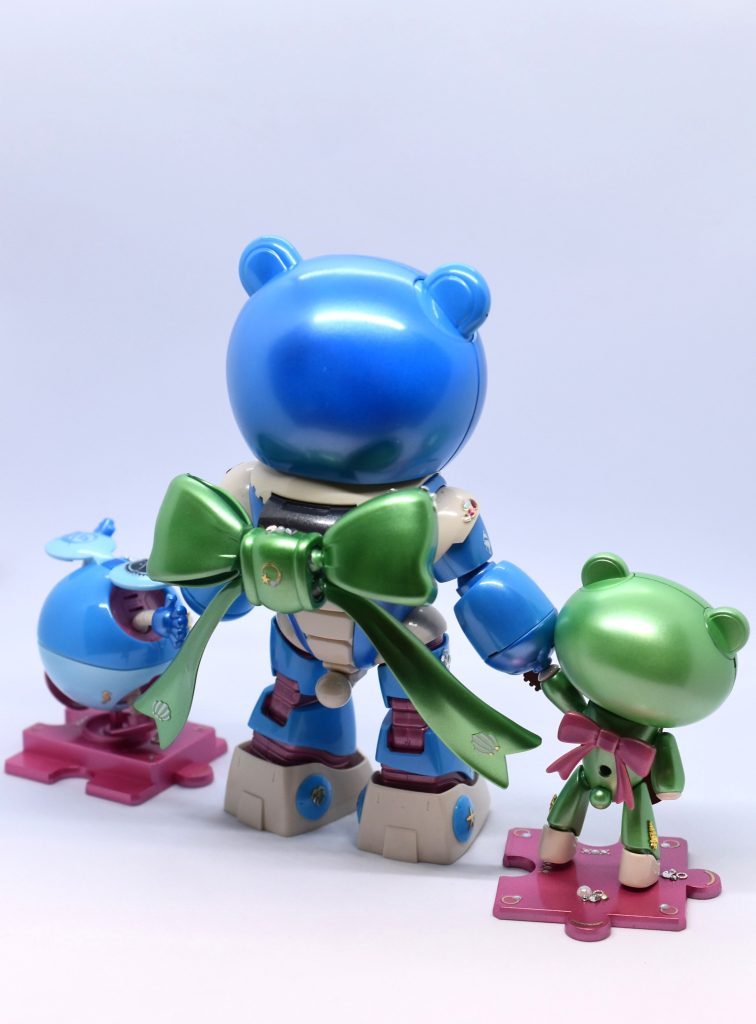 バックショットです。10,000番までやすり掛けしたので、なかなか美しいパール塗装になったのではないかと満足しています。