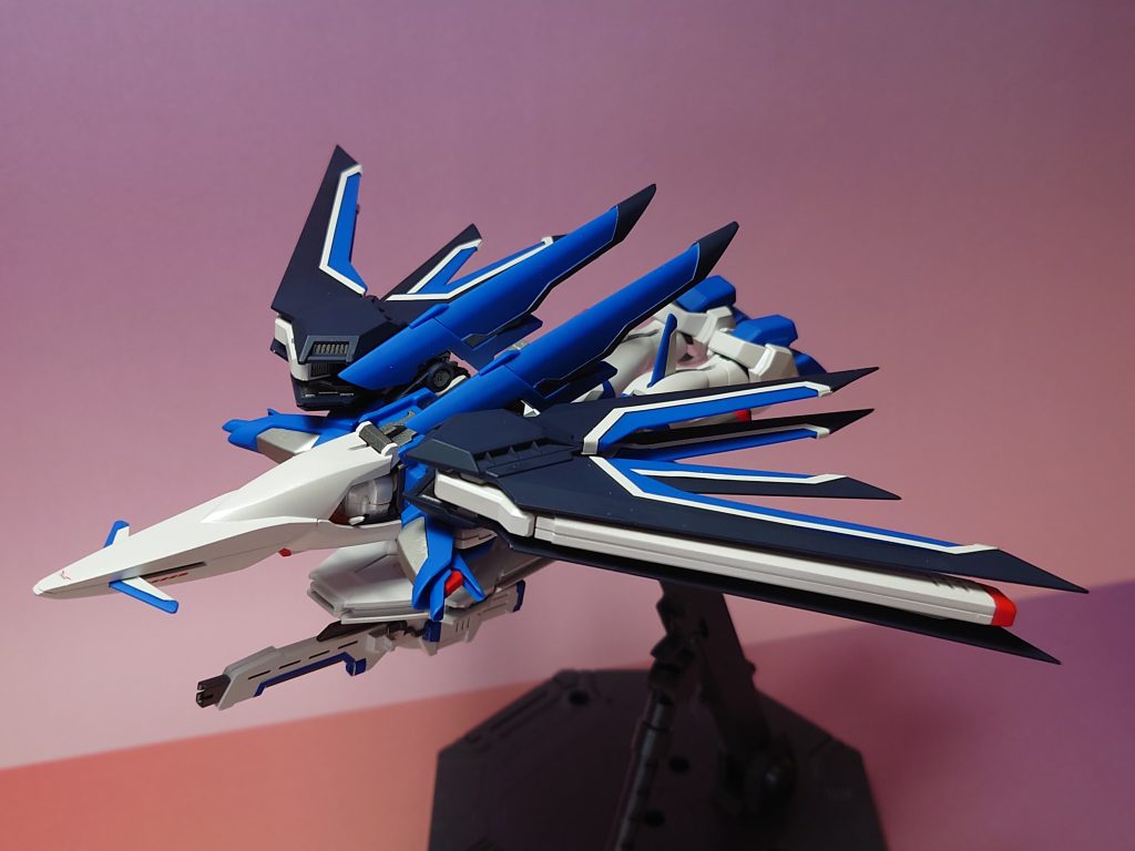 MA FORM ライジングフリーダムガンダム職場の先輩の依頼で作ったので映画見てませんすいません😅塗装は紺　青　　成形色つや消し白　　　　ガラスパール灰　　　　ジュラルミンつや消しメタルROBOT魂イメージで作ってみましたあくまでもイメージです(笑)ご覧頂きありがとうございます🙇