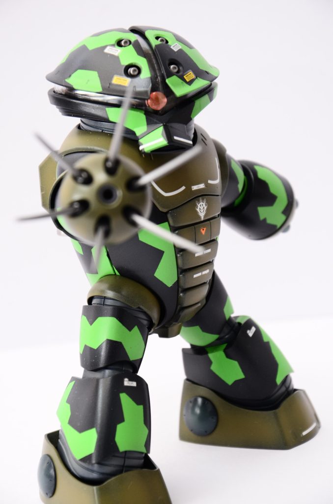 デカールは少な目で、というよりデカール貼りのセンスが無くて得意じゃないんです。