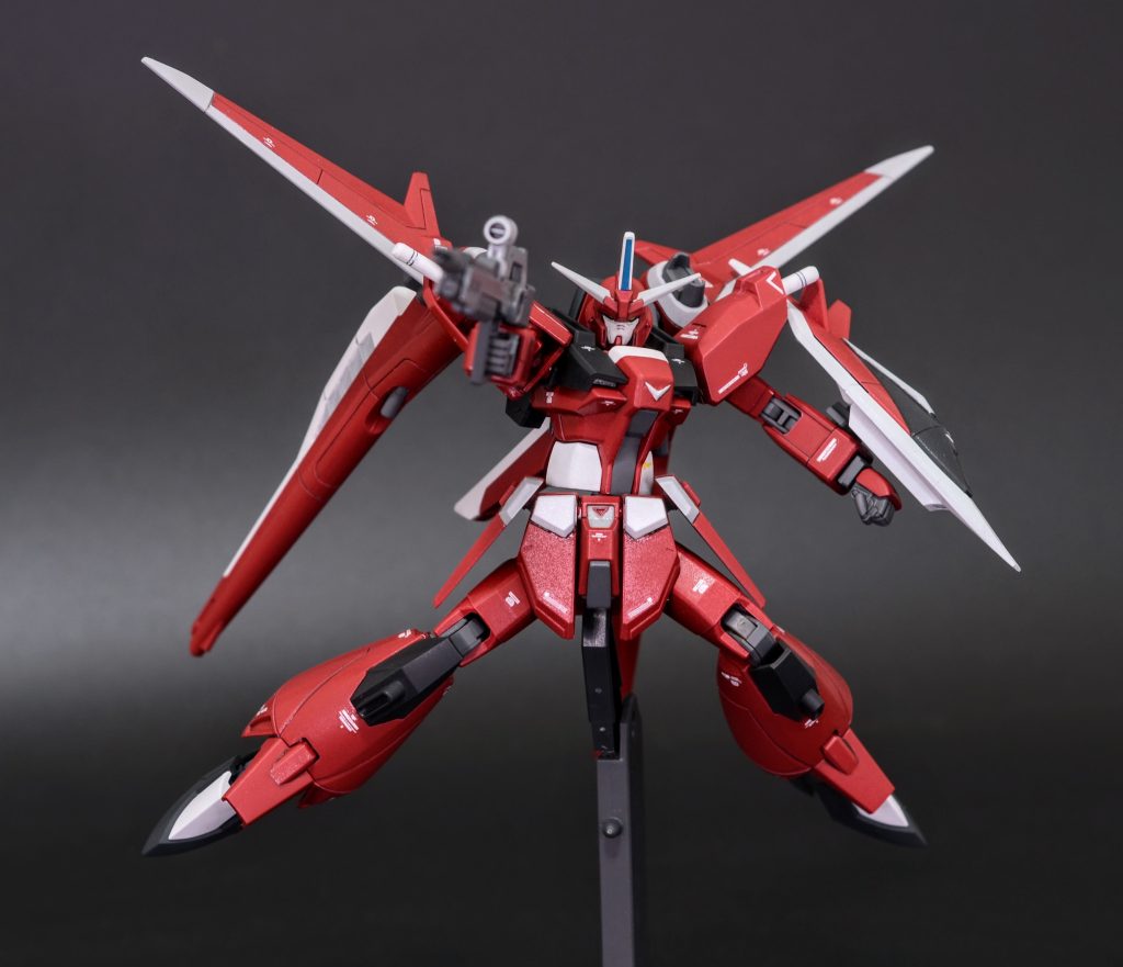 HGセイバーがベースですが各関節をボールジョイント化したので可動範囲が格段に上がりました