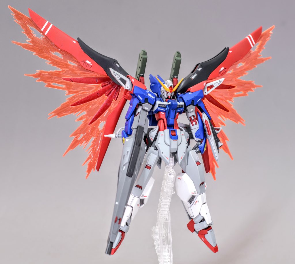 ファウンデーション事件後、既に性能限界を迎えていたデスティニーガンダムSpec2の後継機としてシン・アスカ専用に開発された真の新型デスティニーとして製作しました。