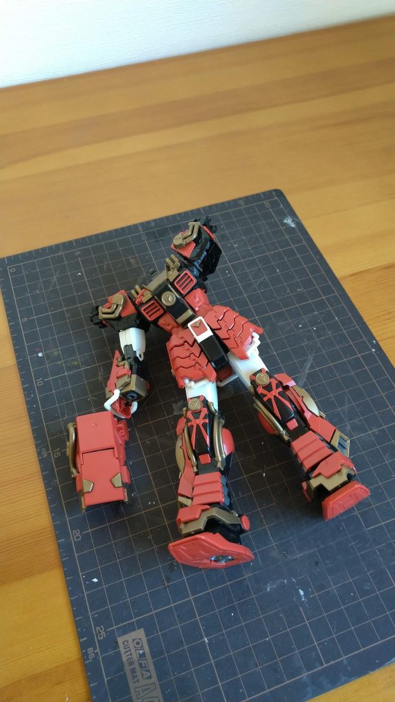 最初の状態。頭無し!腕無し!装飾無し!ここから始まりました。