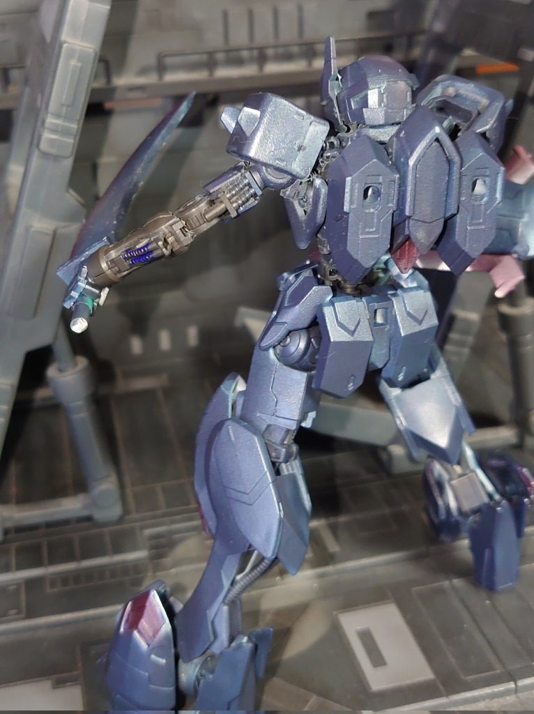 ハードオフでみかけたくじ用のHGクリアバルバトス（500円）がベース