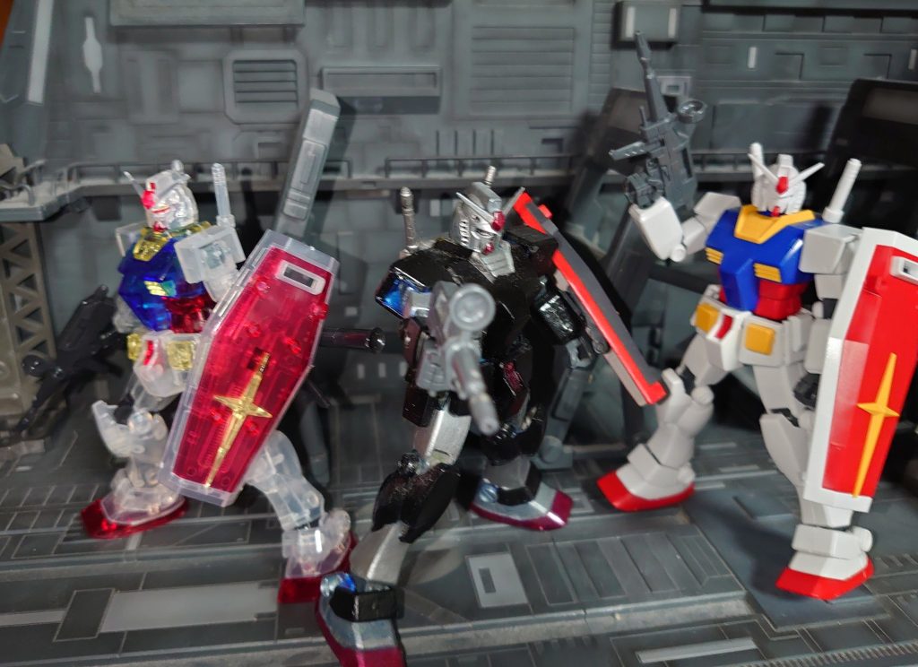まだHGUCのRX78がこれしか無かったころに制作した物未UPだったので積んでたクリアとノーマル版素組も兼ねてUP