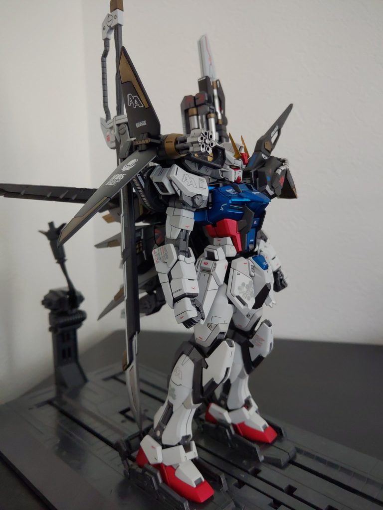 パーフェクトストライク–3枚目/制作者：mofi