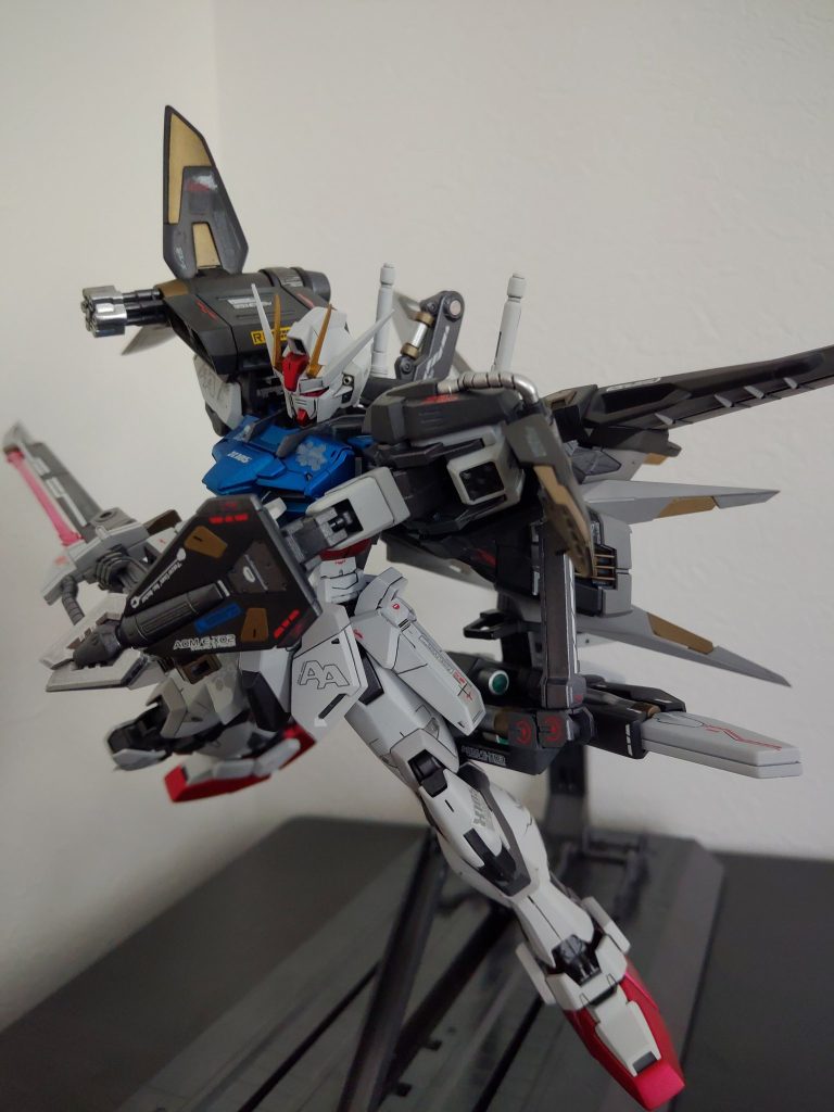 パーフェクトストライク–2枚目/制作者：mofi