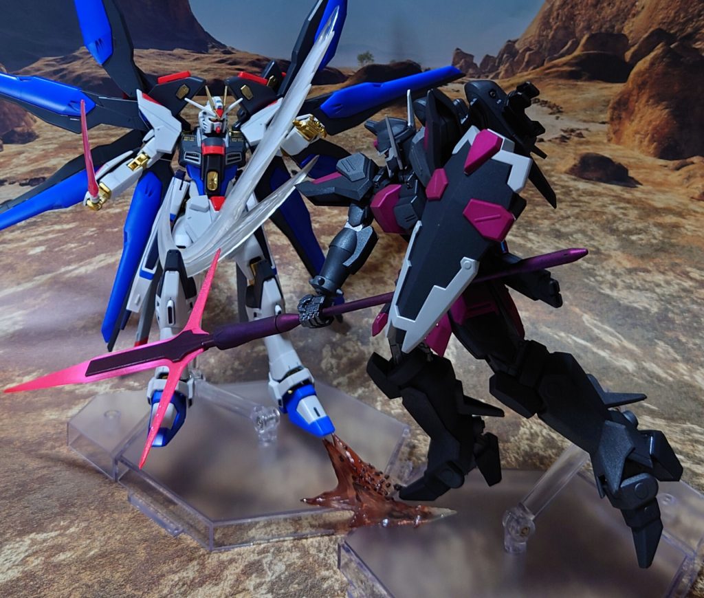 半年前の、“フリーダム強奪事件”。ブラックナイツの活躍により、奪われたフリーダムは破壊され、事態の収拾が付いた。