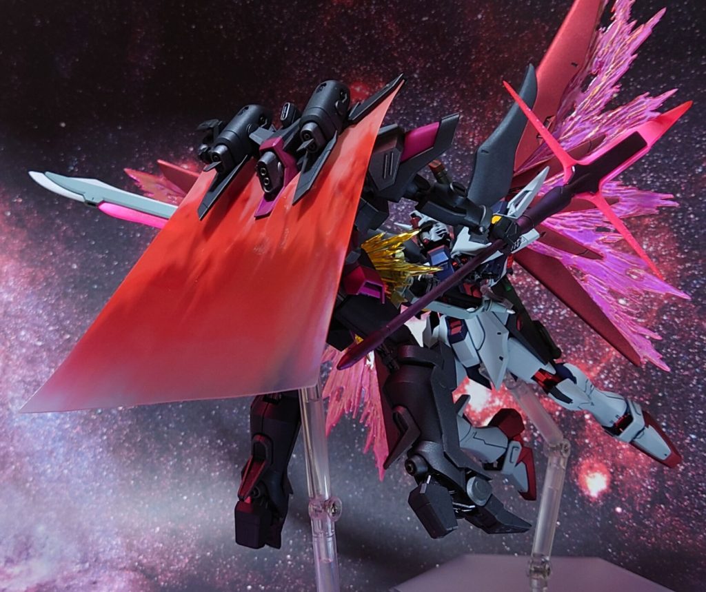 “ルドラ”では、もう、追い付けない。“デスティニー”の剣がリューを貫く。 