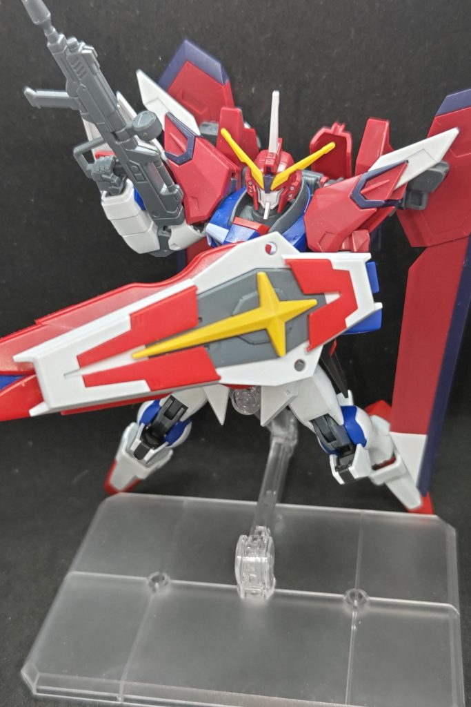 大型のシールドは近接武器も兼ねる