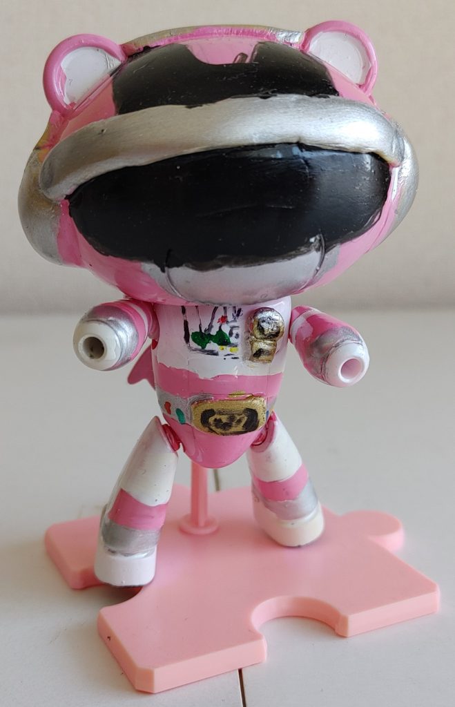 ピンクファイブ、正面