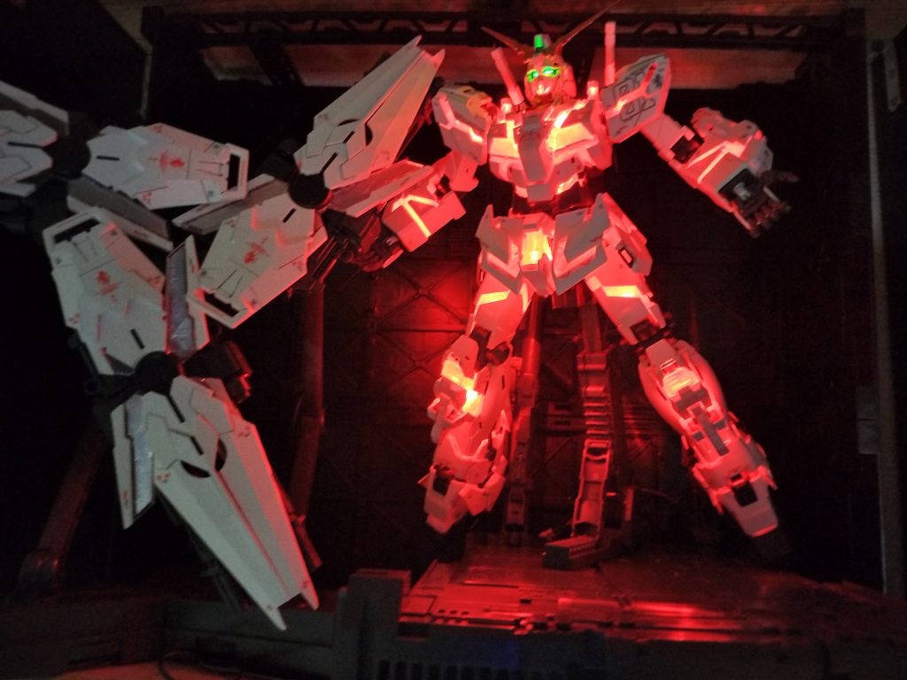 実際はもっと赤いです。