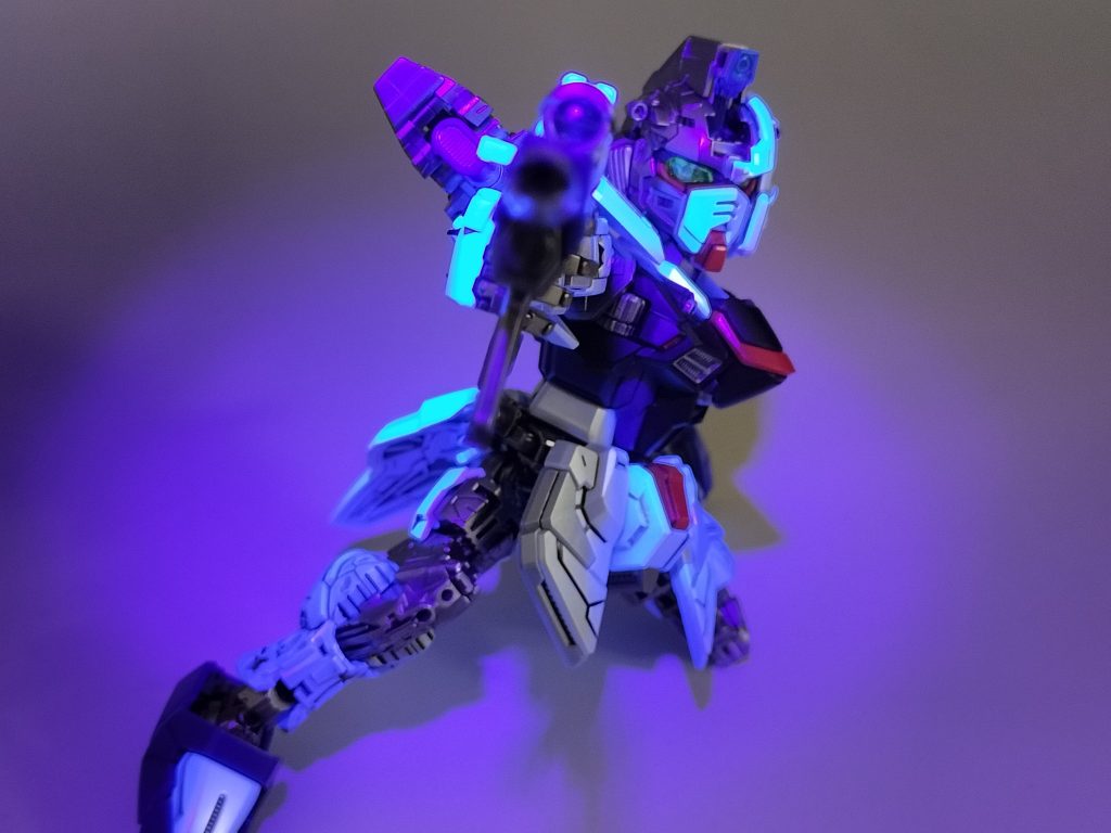 蛍光混ぜて塗りました