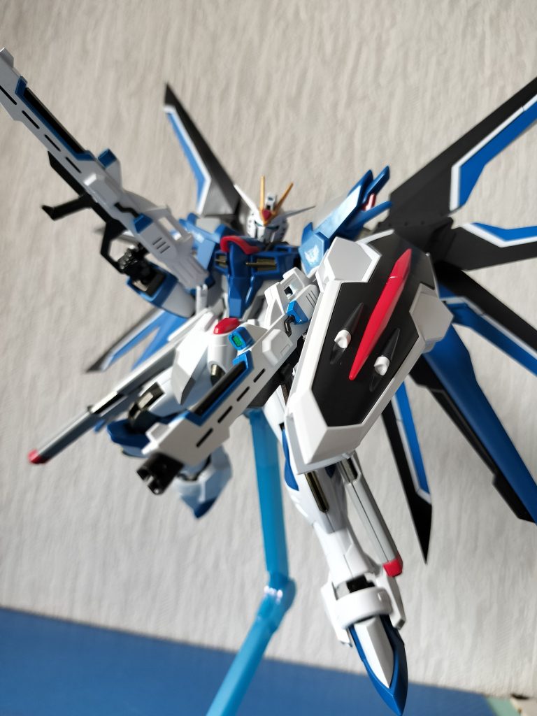 一応、箱絵のマネ。