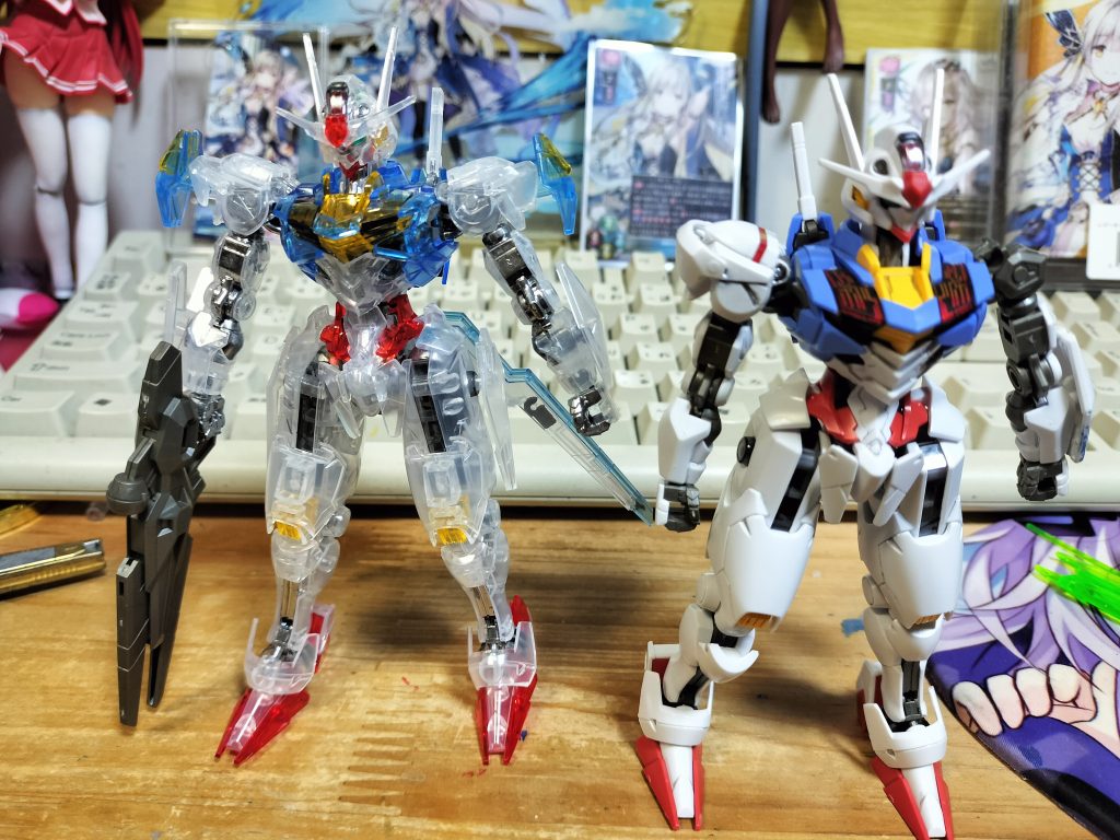 クリア版とパーツが足りないけど前に作ったエアリアルの比較です