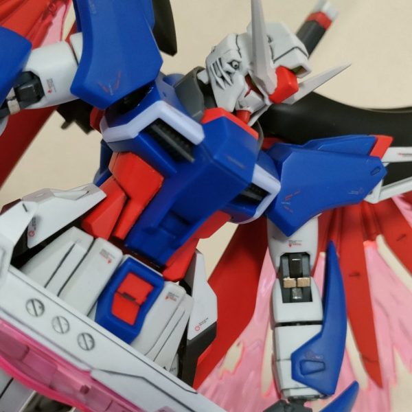 デスティニーガンダム