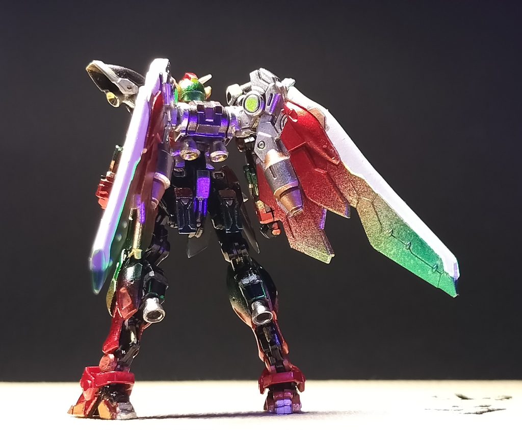 あらためて自分で見てみると、今がGW時期であることもあいまって、なんだか五月人形の武者頑駄無のようにもみえなくもないかな。鯉のぼりみたいで、こどもの日向けにおめでたい感じになりましたでしょうか。最後までおつきあいくださりありがとうございました。 皆さんよい休日を。