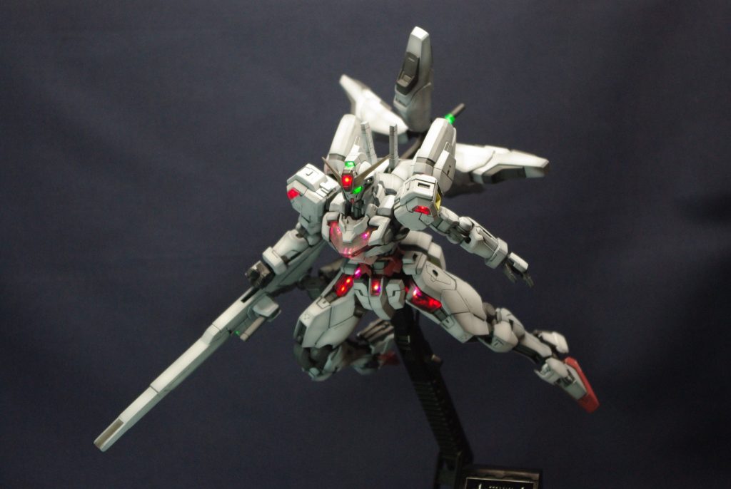 パーメットスコア5です。赤色が脈動するように発光します。アンテナは光らない、というところがポイントですね。