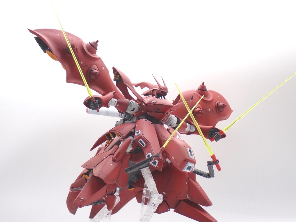 隠し腕を展開して四刀流。