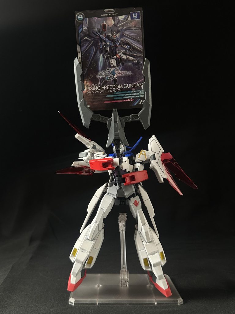 カードを装備！トライエイジガンダムのカードは持ってますが今回はアーセナルベースのライジングフリーダムのカードを持たせます