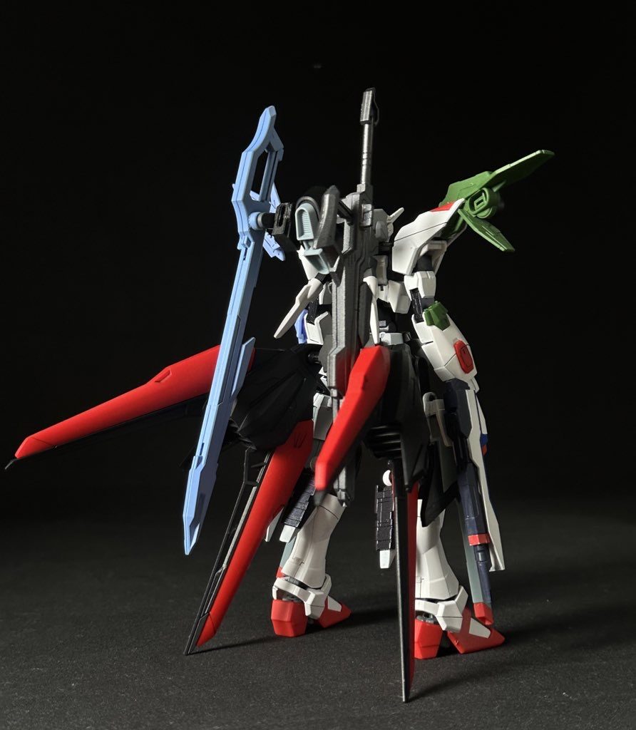 背面ドラグーンがバックパックではなく腰に移したので代わりにシュペルトゲベールとアグニを装備