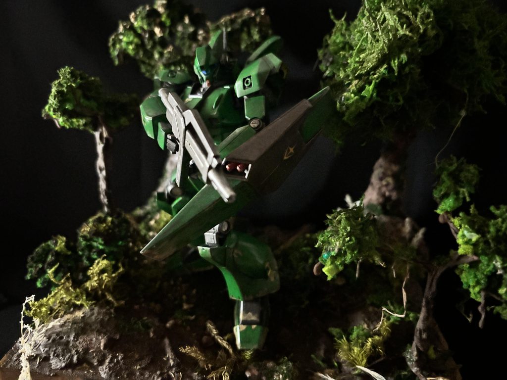 地上に払い下げられたジェガンをイメージして作りました