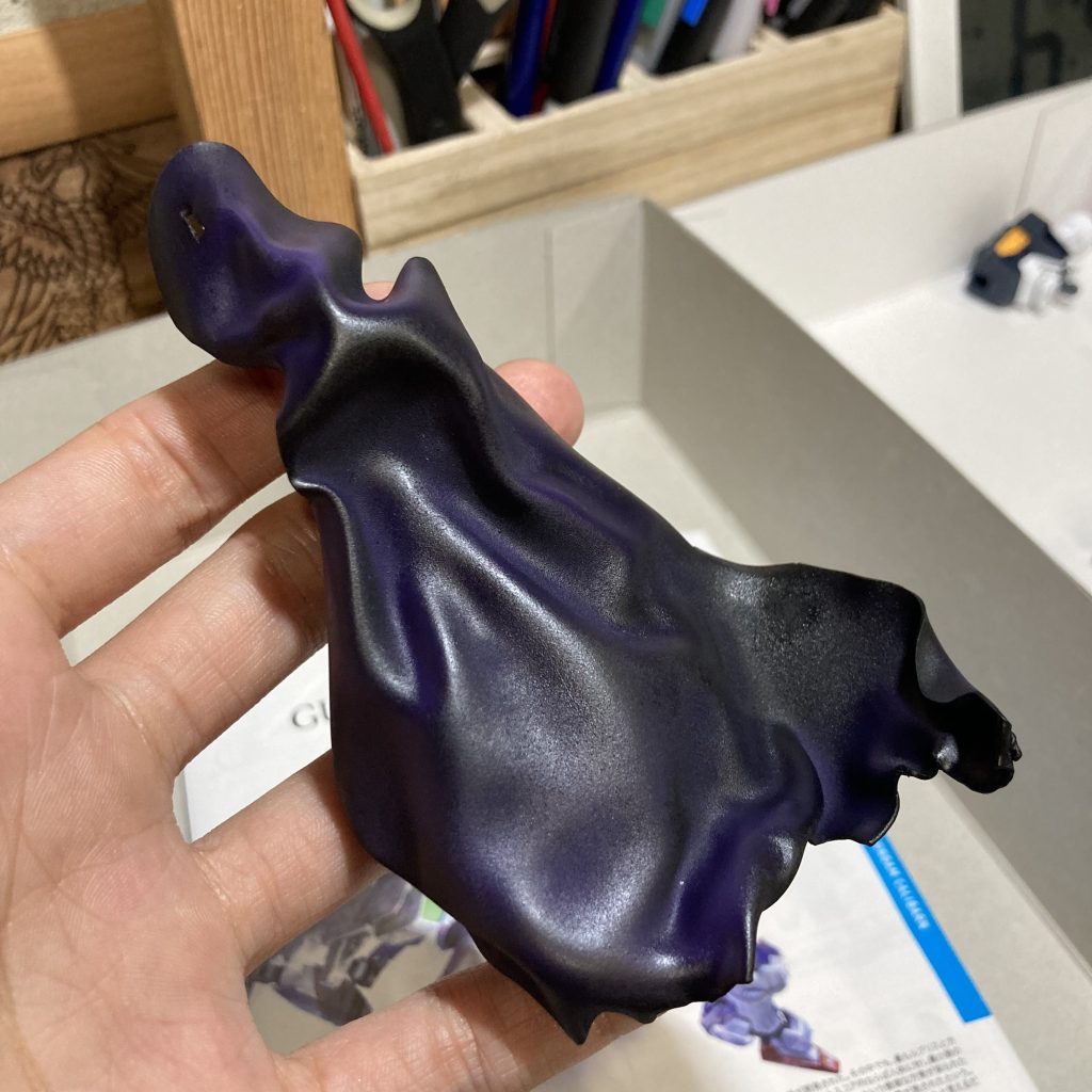 ザラザラの質感を表現するため、サフ等で調整しました。