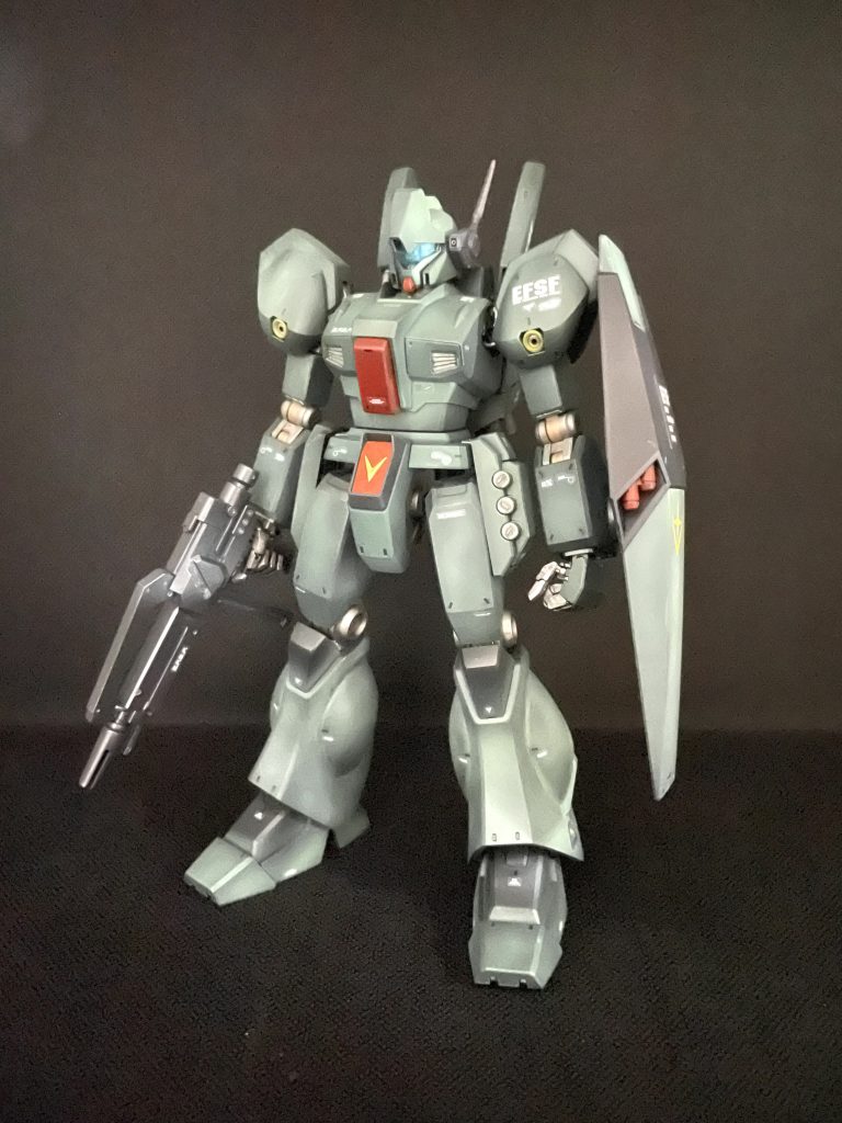 前回アクリルガッシュで筆塗りをしたんですが、今回はアクリルガッシュのエアブラシでグラデーションぽく塗装しました。