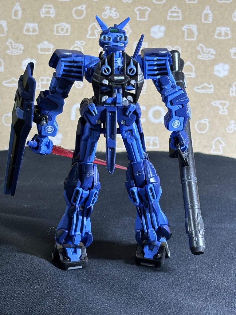 後ろデカールは少なめにしてシンプルに