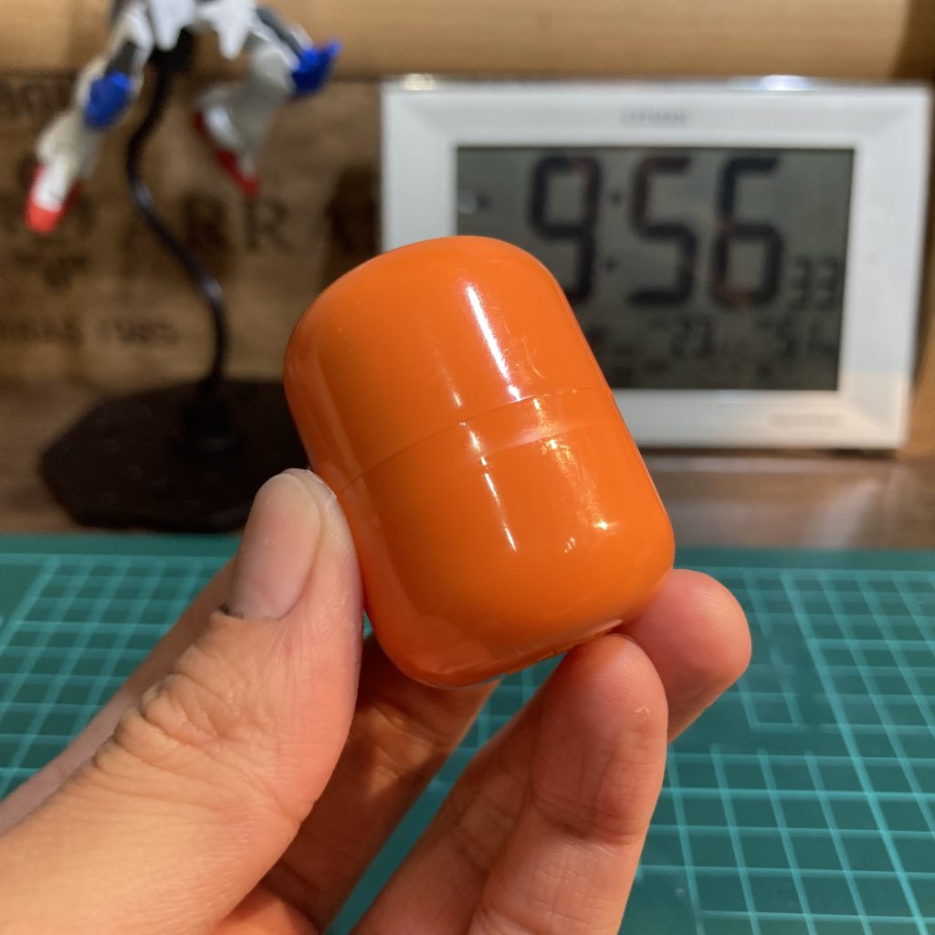 チョコエッグのカプセルを使います！