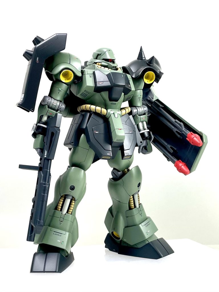 スマホで、、トリミングと、露出アップと、自動調整をしたらこうなりました。調整ってのは 良くないっすよね?誰か、背景を白く撮影する方法、教えてください 汗