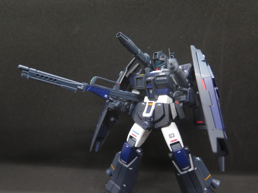 傭兵チーム内の支援担当という感じで。