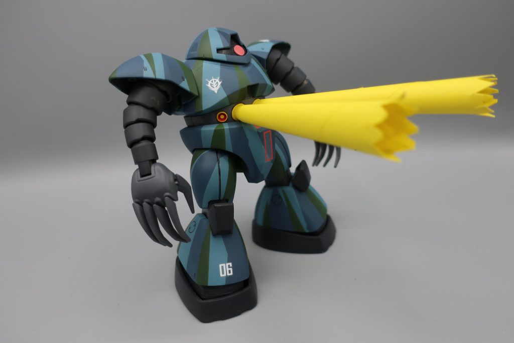 はど・・・メガ粒子砲　↓↘→P　　敵に２０ダメージを与えます。　　発射後硬直します。