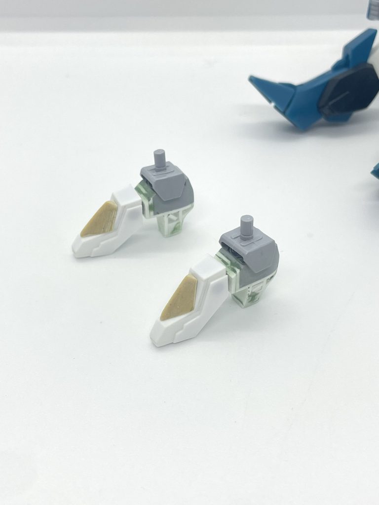 こういうハイヒール型のロボ足が好きで、こういう感じにいじることが割と多いです。