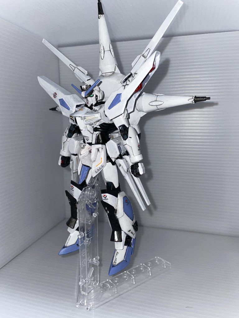 ポージングセンス皆無なので、立たせるだけになってます。