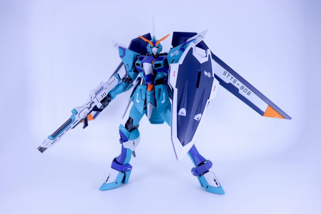 塗り分け箇所が多く、素組でも満足のいく完成度でしたが、リアルタイプカラーの色合いが好みで塗り替えました。