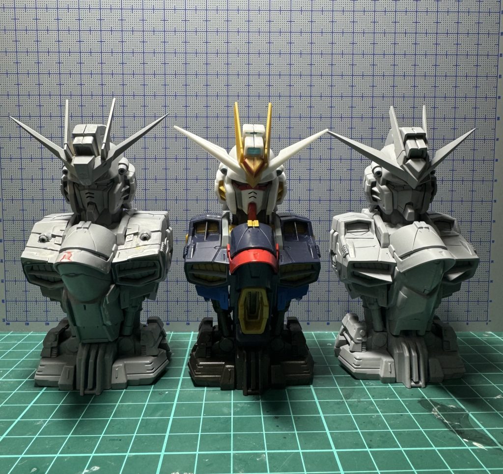 最後までご覧いただきありがとうございました！ダブったのは3体どころではなく、もっとあります😂他はカラーリングを変えて作りました。あのキャラクターのイメージカラーやアメコミのキャラクターのイメージカラーなど‥プロフィールのヘッダーに全て揃った写真があります！何かピッタリなコンテストが開催されたら他のも投稿してみようかな〜