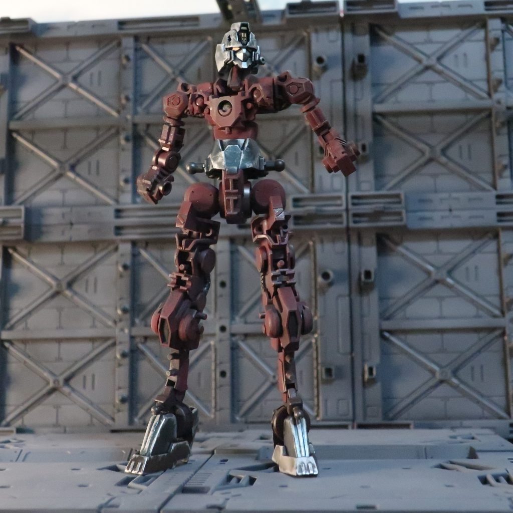 フレームはトラックのフレームをイメージして（さび止めの）赤色にしました。※宇宙空間では さびないですが。