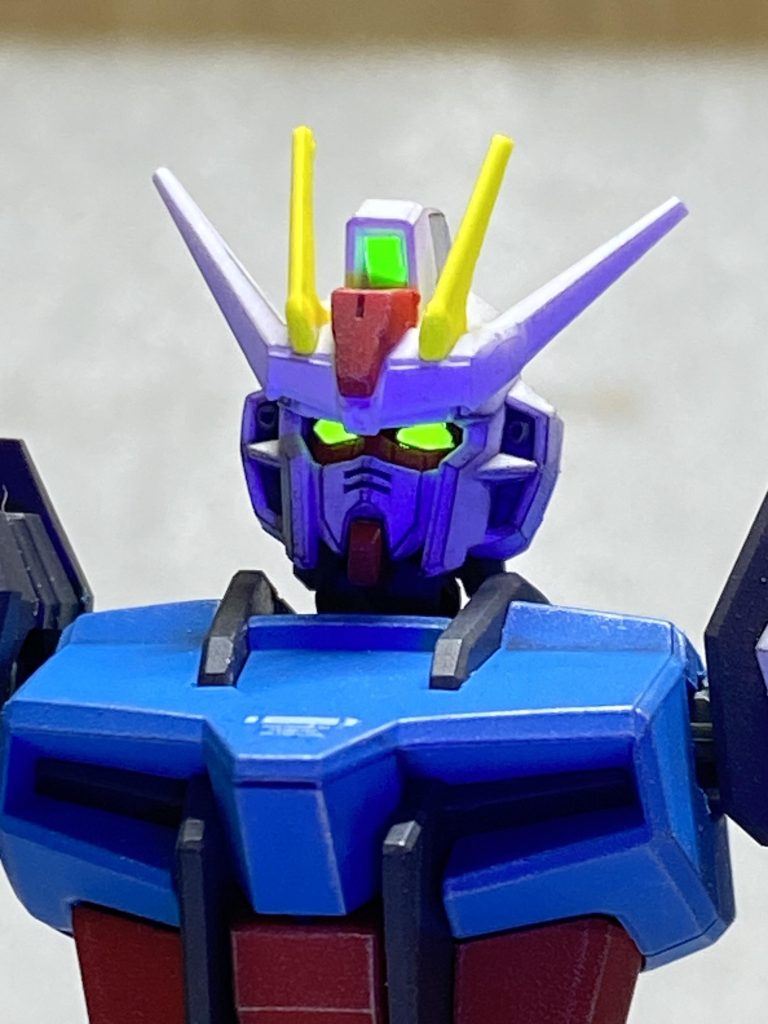 ブラックライトで光る