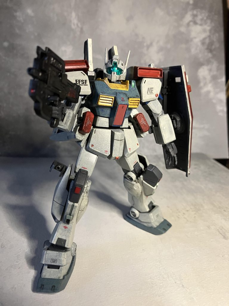 約一年半前に作った時ですこの時はデカールをどれくらい貼ったらいいのか、よく分からなかったですねー今回、ジムの日と言うのがあり心残りだったデカールワークをプラスしてみた感じです☺️