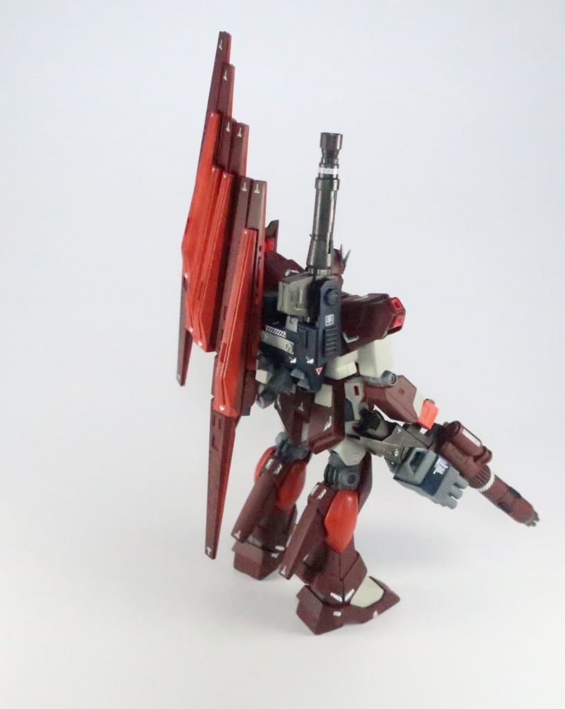 しかしながら、シャアの反乱がロンドベルによって失敗に終わり、アムロ大尉も行方不明となったことで、本機の開発も設計段階で中止されたのである。 今日も妄想がはかどるなあ！