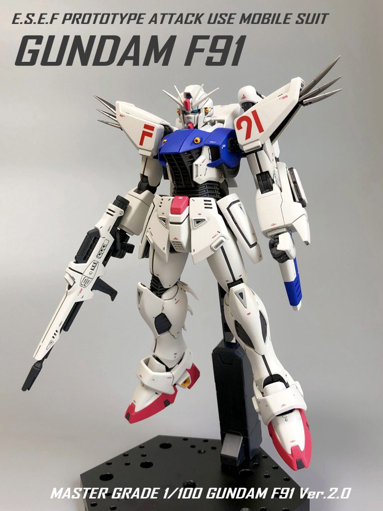 キットのシンプルでキレイな造形のまま作りたかったので、スジボリは左腕のビームシールドマウント部分だけに留めました。