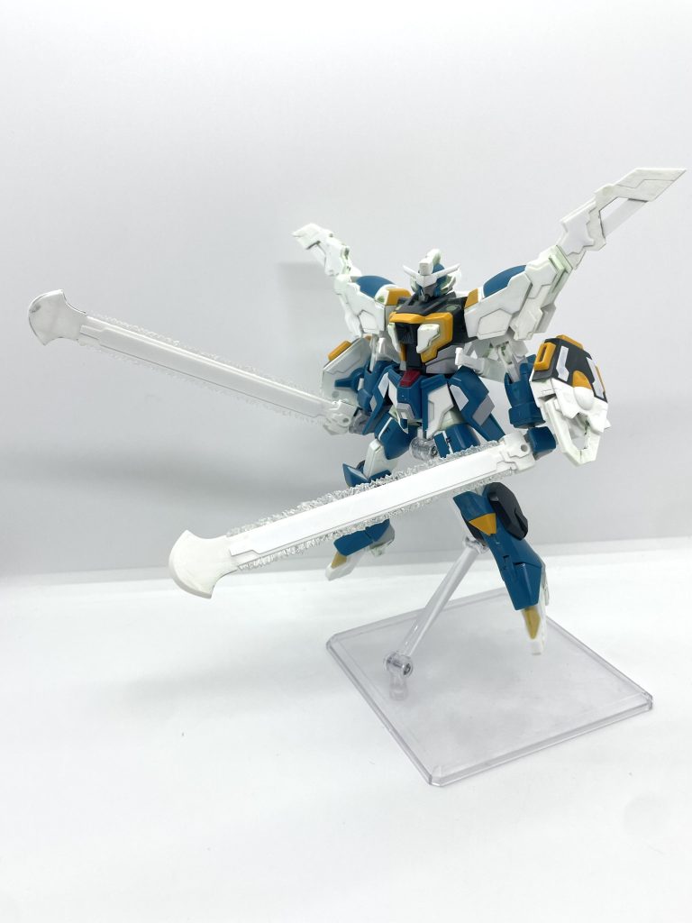 塗装前の姿。白い部分がプラ板です。一部足などにエポキシパテも使用してます。