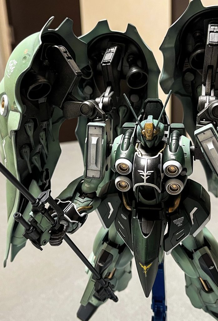 クインマンサ頭をジェガンから作りました。