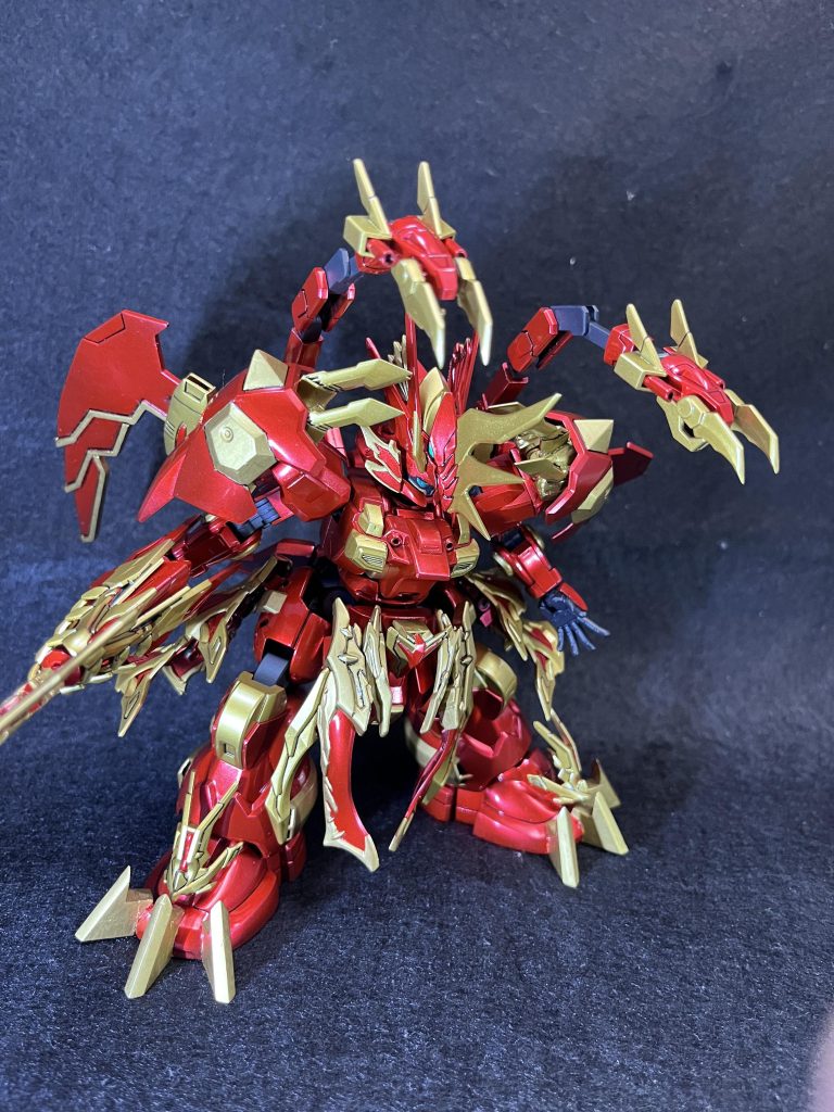 バックパックにツインジーエンハングを装備。本来はもっと長く伸ばせるようにする予定でしたがかさばるのでこの長さに落ち着きました。