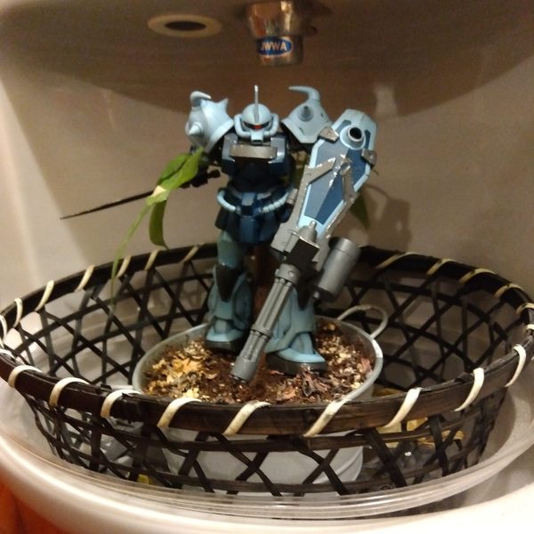 グフカスタム(トイレオブジェ)