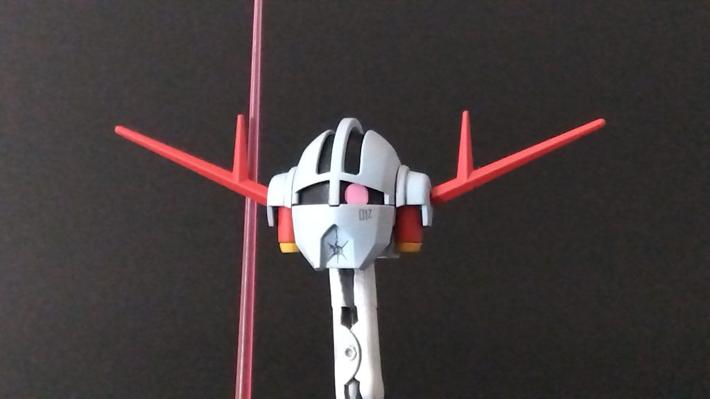 ラストシューティングのポーズ( ?)で〆。20年以上前のキットですが色分けやプロポーションはかなり良いのかなと思います。パーツも大きめのものが多いのでサクサク進められました。