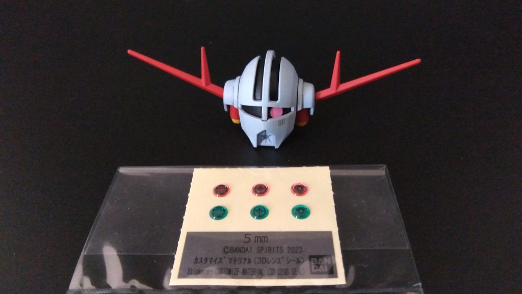 ※余談モノアイはレンズシールの組み込みを検討したのですがディテール量が合わないと感じたので一旦保留に。ライフルのスコープが無難かなぁ。塗装自体は全面をピンク→付属シールでマスキング→ブラックで塗りつぶしました。閲覧いただきありがとうございました!